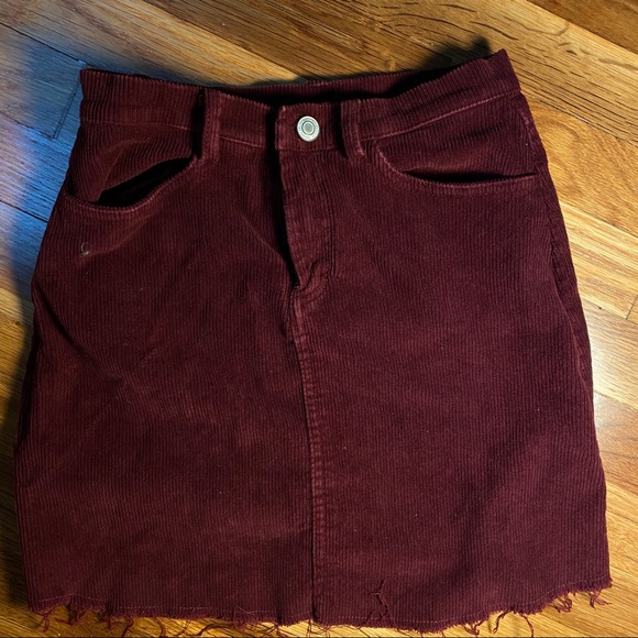 BRANDY MELVILLE SKIRT - Picture 5 of 6
